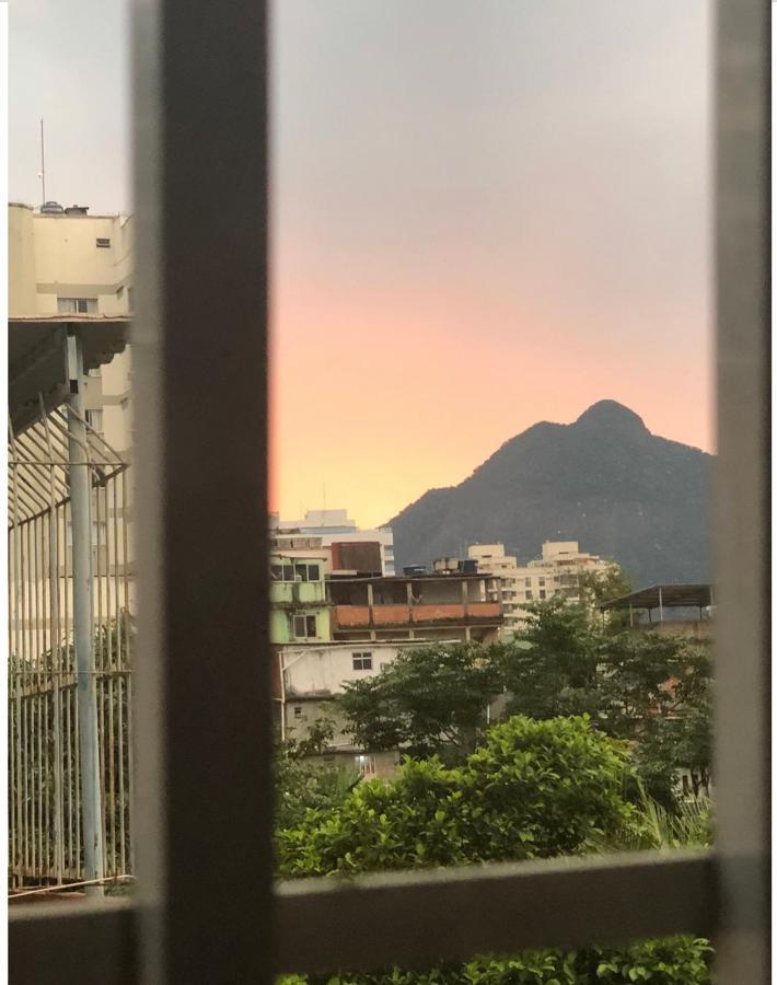 Amplo e confortável. Ar condic, WiFi, TV. Metrô. Tijuca. Rio de Janeiro Esterno foto